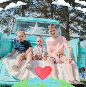 Meet your Posher, Robin